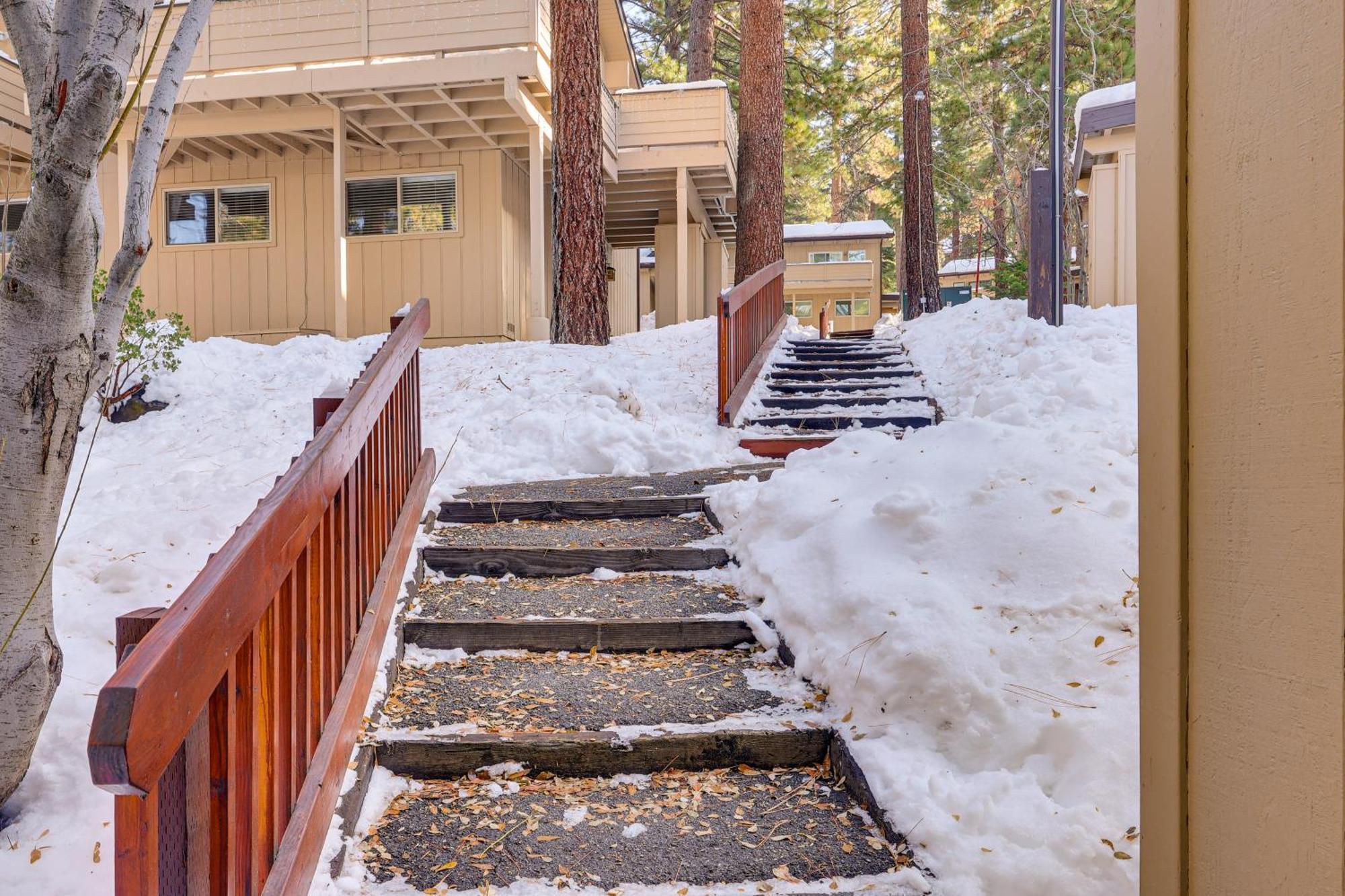 Incline Village Condo With Deck 1 Mi To Lake Tahoe Exterior photo