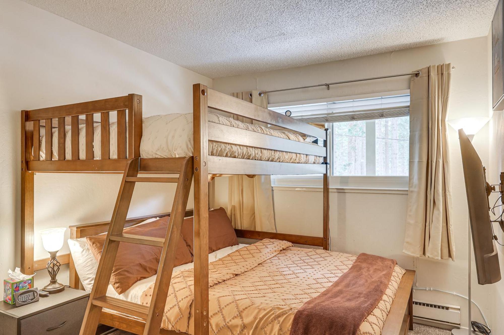 Incline Village Condo With Deck 1 Mi To Lake Tahoe Exterior photo